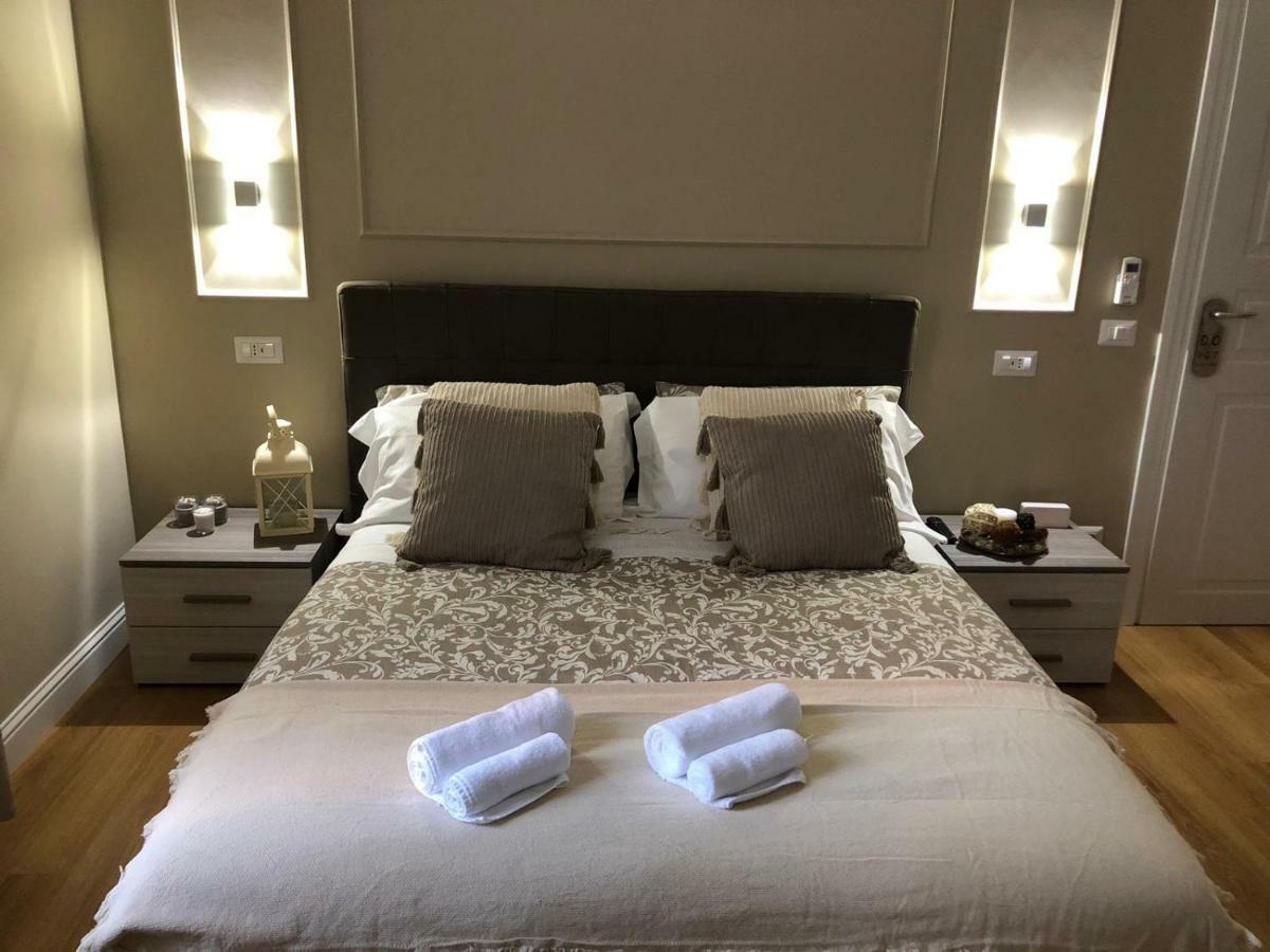Pantheon Luxury Suite โรม ภายนอก รูปภาพ